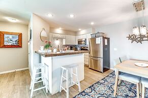 Balcony, Pool & Beach Access: Port Aransas Condo!