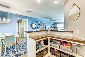 Balcony, Pool & Beach Access: Port Aransas Condo!