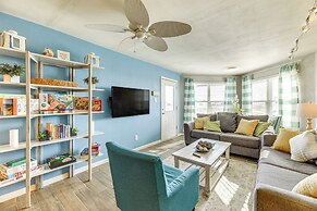 Balcony, Pool & Beach Access: Port Aransas Condo!