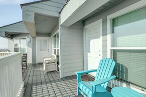 Balcony, Pool & Beach Access: Port Aransas Condo!