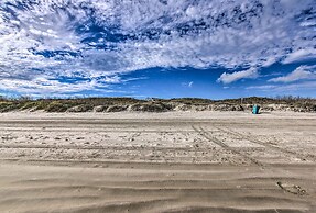 Balcony, Pool & Beach Access: Port Aransas Condo!