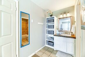 Balcony, Pool & Beach Access: Port Aransas Condo!