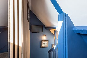 Host Stay Candyfloss Cottage