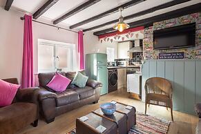 Host Stay Candyfloss Cottage