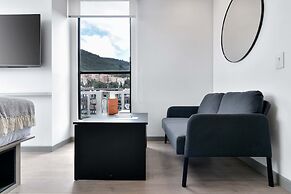 w Charming Loft in Santa Barbara