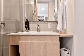 w Charming Loft in Santa Barbara