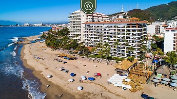 2BR Condo With Ocean View - Private Terrace