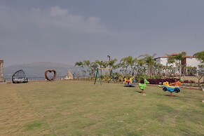 The Fern Heaven on The Hills Resort