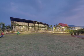 The Fern Heaven on The Hills Resort