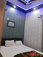 Shri Veni Madhav Hotel