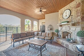 Luxurious 4-Bedroom Oasis with Private Pool Home