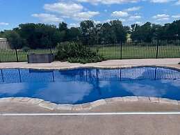 Luxurious 4-Bedroom Oasis with Private Pool Home