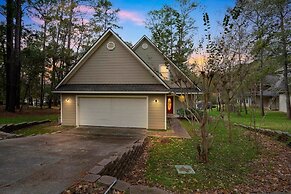 Wooded Lake Retreat 3 Bedroom Home