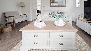 Cotswold Green - Sleeps 5 - Free EV Charge