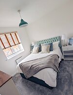 Cotswold Green - Sleeps 5 - Free EV Charge