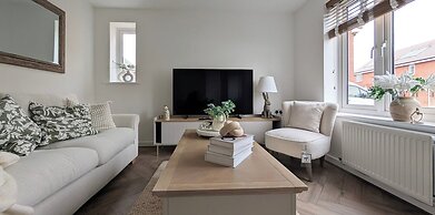 Cotswold Green - Sleeps 5 - Free EV Charge