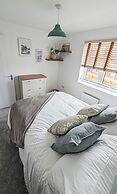 Cotswold Green - Sleeps 5 - Free EV Charge