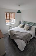 Cotswold Green - Sleeps 5 - Free EV Charge