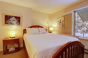 Ten Mile Haus C-9 2 Bedroom Condo