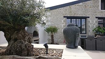 Amazing Villa in Nuaille-d'aunis With Sauna