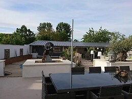Magnificent Villa in Nuaille-d'aunis With Wellness