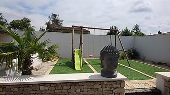 Magnificent Villa in Nuaille-d'aunis With Wellness