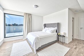 Modern Villa With Private Pool and Terrace