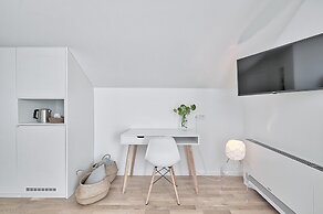 Modern Villa With Private Pool and Terrace