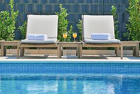 Modern Villa With Private Pool and Terrace