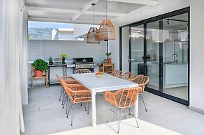 Modern Villa With Private Pool and Terrace