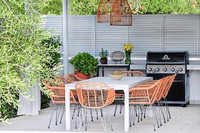 Modern Villa With Private Pool and Terrace