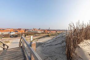 Studio With Terrace Near the Beach