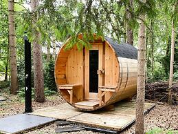 Lush Holiday Home in Rheezerveen With Wellness