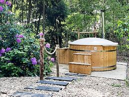 Lush Holiday Home in Rheezerveen With Wellness