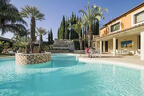 Villa in Agrigento With Private Pool