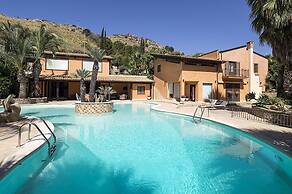 Villa in Agrigento With Private Pool