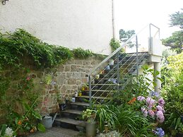 Holiday Flat With sea and Garden View, Just 400m From the Beach in Por