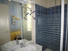 Holiday Flat With sea and Garden View, Just 400m From the Beach in Por