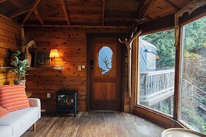 Secluded Oceanfront Apartment