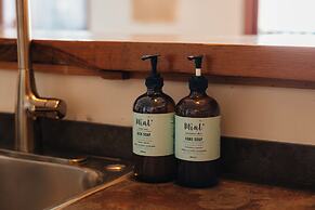 Secluded Oceanfront Apartment