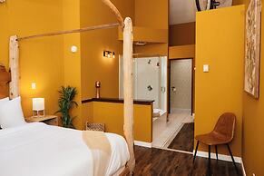 Secluded Oceanfront Apartment