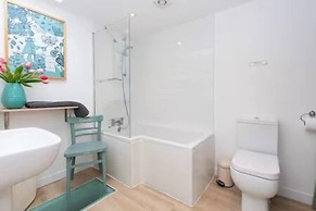 Whirlygig Cottage Near to Penzance Harbour