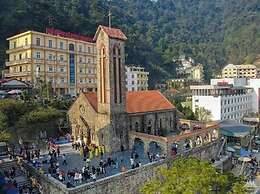 Ngan Ha Hotel Panorama View