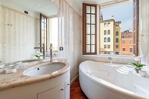 Tolentini Terrace by Wonderful Italy