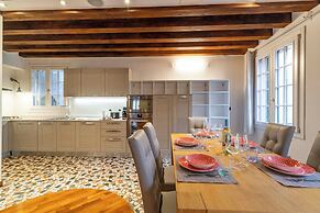 Tolentini Terrace by Wonderful Italy