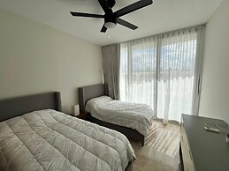 SIELA Beachfront Apartment-Ground Floor