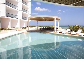 SIELA Beachfront Apartment-Ground Floor