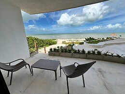 SIELA Beachfront Apartment-Ground Floor