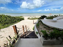 SIELA Beachfront Apartment-Ground Floor