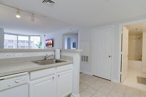 Fascinating Apt in Ballston With Gym